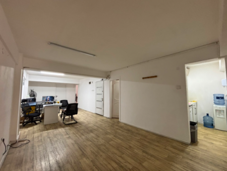 Alsancak Cyprus Martyrs 1St Floor 1 1 110M2 Office/Workplace For Rent