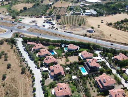 Furnished Villa For Rent With Fully Detached Pool In Seferihisar Ulamış Turunçevler Sitesi