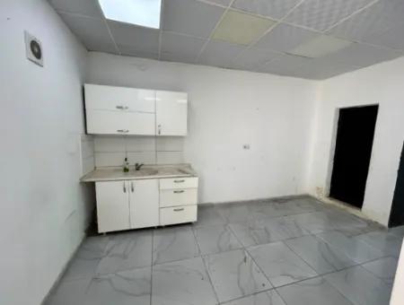 100M2 Shop With Garden On Main Street Near The Fair Republic Gate