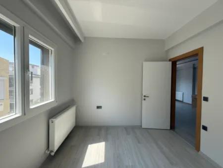 Brand New 2 1 Flat For Sale In Seferihisar Camikebir Neighborhood | With Balcony | Automatic Shutter | Arçelik Built-In | With Parking