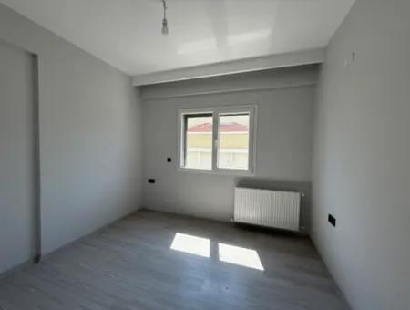 Brand New 2 1 Flat For Sale In Seferihisar Camikebir Neighborhood | With Balcony | Automatic Shutter | Arçelik Built-In | With Parking