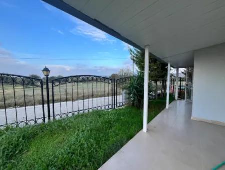 Centrally Located, Large Garden And Terrace Villa For Sale In Seferihisar Düzce Neighborhood
