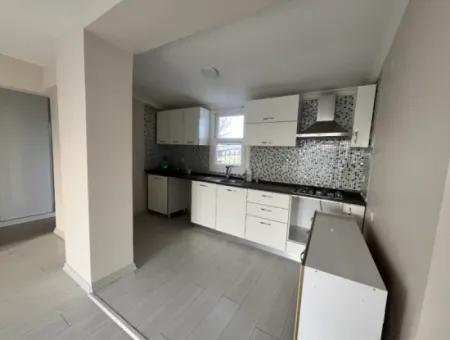 Centrally Located, Large Garden And Terrace Villa For Sale In Seferihisar Düzce Neighborhood