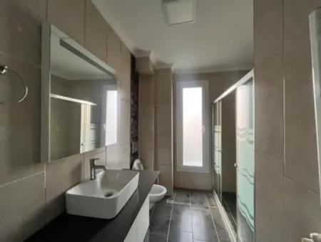 Centrally Located, Large Garden And Terrace Villa For Sale In Seferihisar Düzce Neighborhood