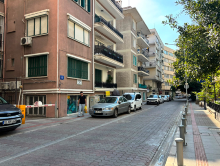 2 1 110M2 Well-Maintained Flat For Rent Near Alsancak Tevfik Fikret!