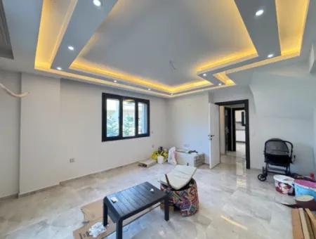 Private Villa For Sale In The Villas Area In The City Center Of Seferihisar