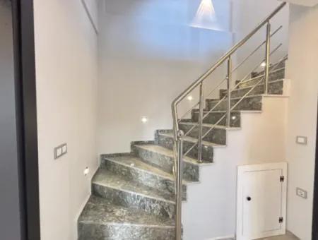 Private Villa For Sale In The Villas Area In The City Center Of Seferihisar