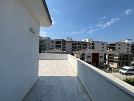 Private Villa For Sale In The Villas Area In The City Center Of Seferihisar