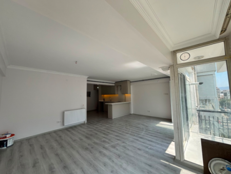 3 1 American Kitchen On Alsancak Cumhuriyet Boulevard Is Ready For Rent Both As An Office And As An Apartment, Where You Can Move Immediately.