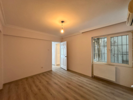 3 1 American Kitchen On Alsancak Cumhuriyet Boulevard Is Ready For Rent Both As An Office And As An Apartment, Where You Can Move Immediately.