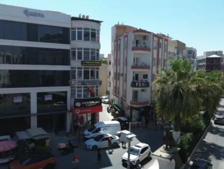 500 M² Duplex Commercial Area In A Prestigious Location In Seferihisar Bazaar Center