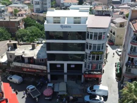 500 M² Duplex Commercial Area In A Prestigious Location In Seferihisar Bazaar Center