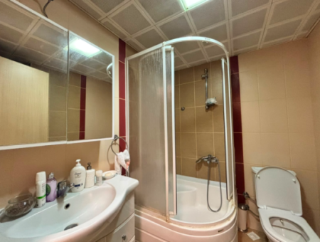 1.Floor 1 1 65M2 Secure Flat For Rent In Karşiyaka High Valley!