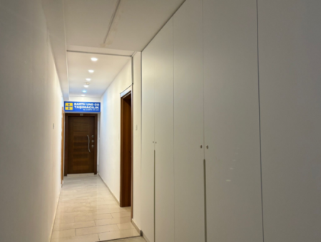 Alsancak Republic Square 4Th Floor Renovated Office/Workplace For Rent