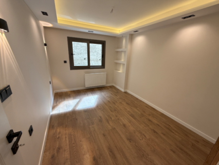 On The Street In Hakimn Houses, Tibaş Site Next To Full Renovation Elevator