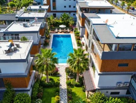 Luxury Duplex In A Site With Sea View And Pool In Seferihisar Doğanbey!