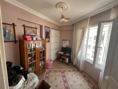 2 1 Flat For Sale Close To Karataş Hospital And Mithatpaşa Street