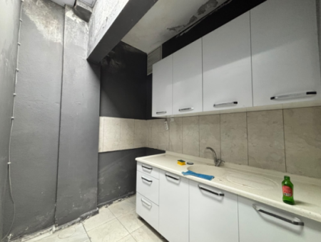 150M2 Well-Maintained Shuttered Shop For Rent In Alsancak Kahramanlar