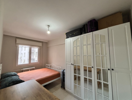 Alsancak Near Dutlu Street 3 1 3Rd Floor Well-Maintained Flat For Sale