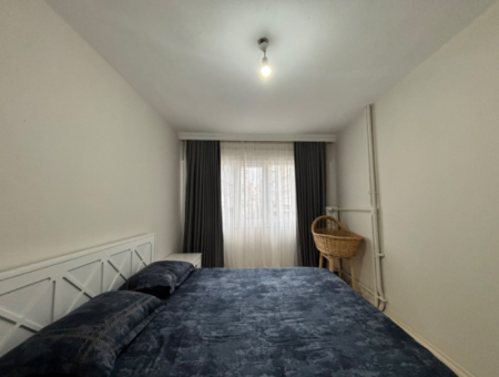 Alsancak Near Dutlu Street 3 1 3Rd Floor Well-Maintained Flat For Sale