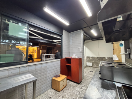 Corner Shop For Rent With Wc And Chimney On Alsancak Talatpaşa Boulevard!