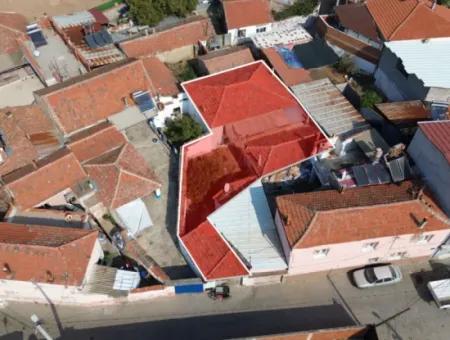 Detached House For Sale In Kemalpaşa Halilbeyli On A 229 M² Plot