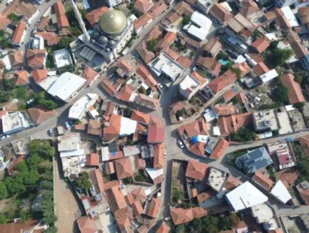 Detached House For Sale In Kemalpaşa Halilbeyli On A 229 M² Plot