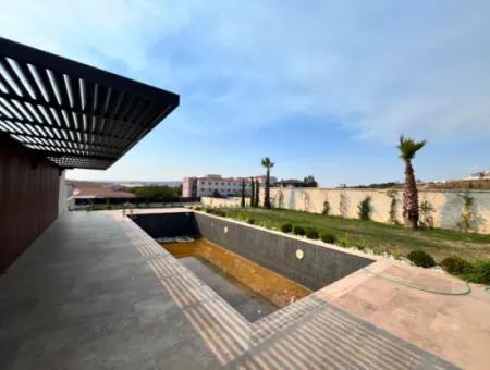 Unique Luxury Villas In Seferihisar's Most Prestigious Project!