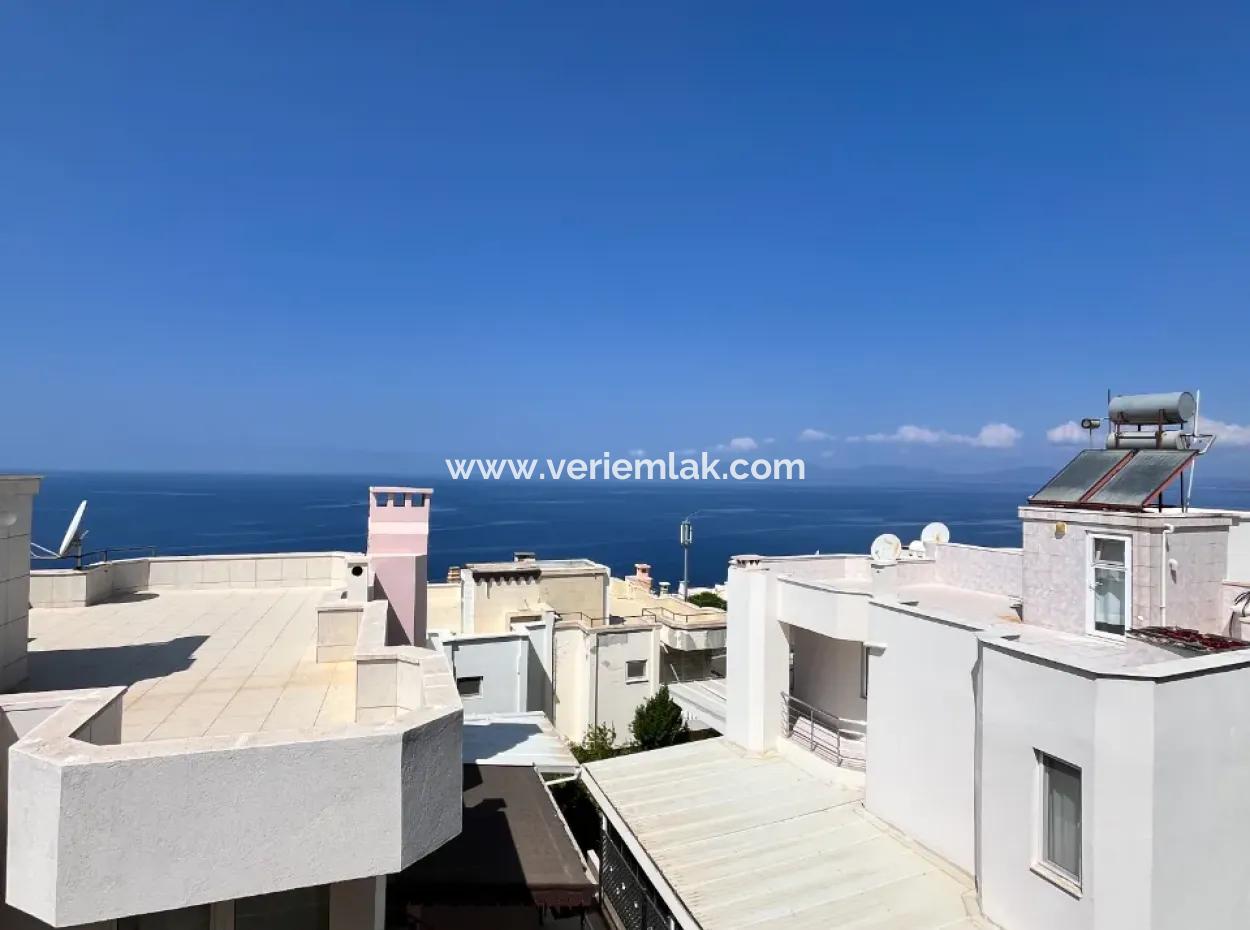 Seferihisar'ın Gözde Sitesi Banksis'te Kiralık Dubleks!