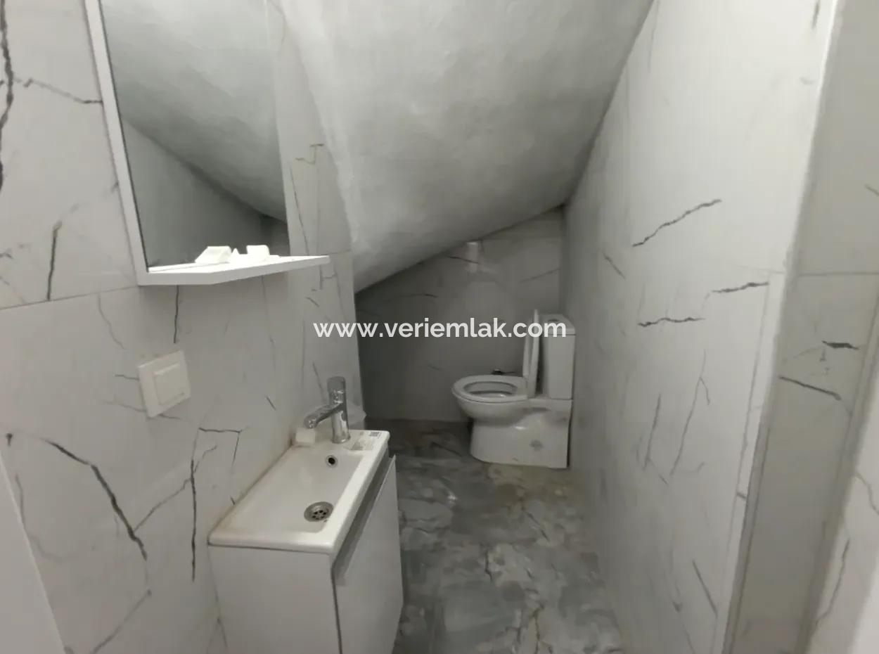 Doğanbey Cumhuriyet Mahallesi'nde Denize Yakın, Pergolalı, Şık Ve Modern Villa