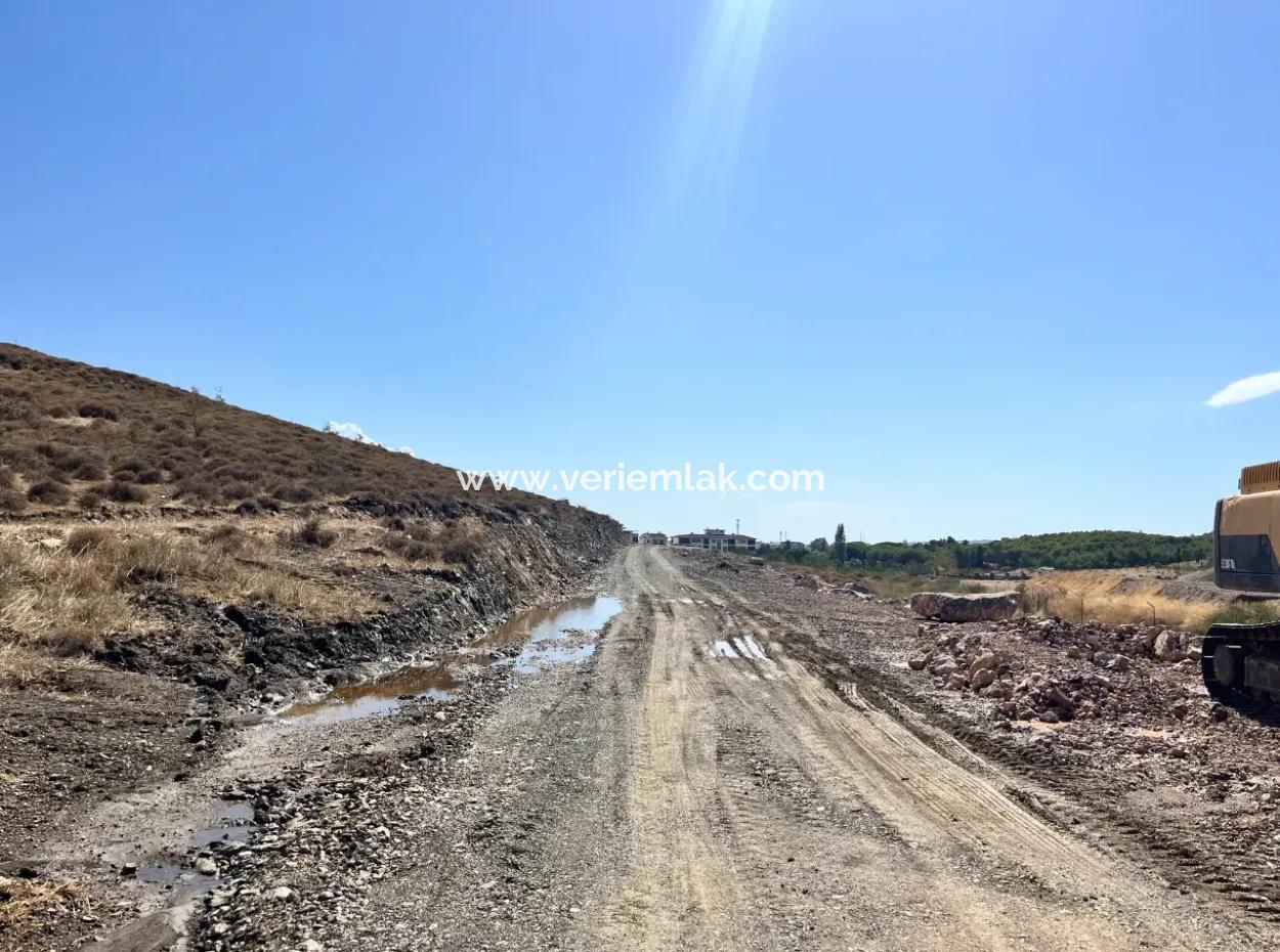 Seferihisar’ın Yükselen Yıldızı: Çolakibrahimbey Mahallesi'nde Satılık 600M² Arsa!