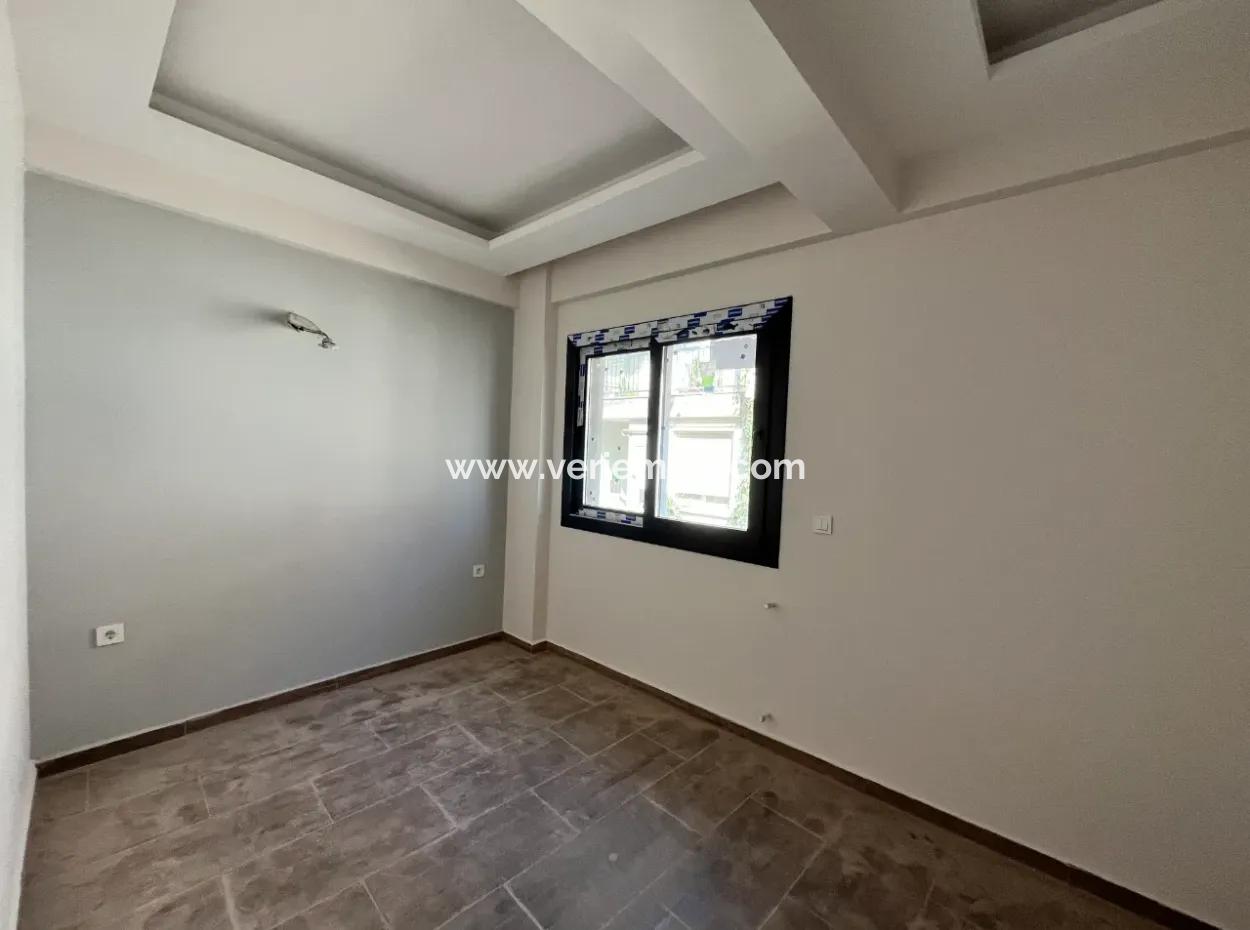 Seferihisar'da Konforlu Ve Modern 1+1 Daire