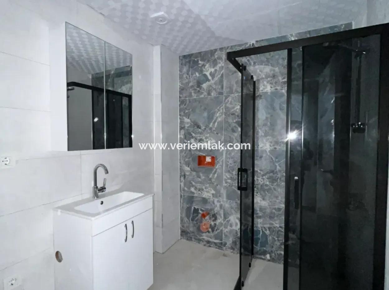 Seferihisar'da Konforlu Ve Modern 1+1 Daire