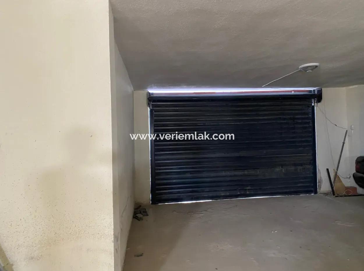 Seferihisar Çolakibrahim Bey Mahallesinde Ara Kat Satılık 2+1 Daire