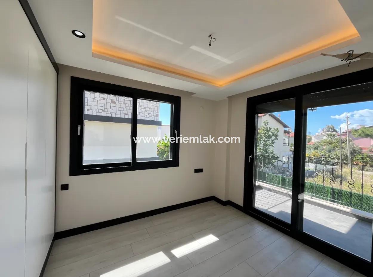 Seferihisar Akarca Bölgesinde Satılık 4 Cepheli, Müstakil Yüzme Havuzlu Lüks Villa