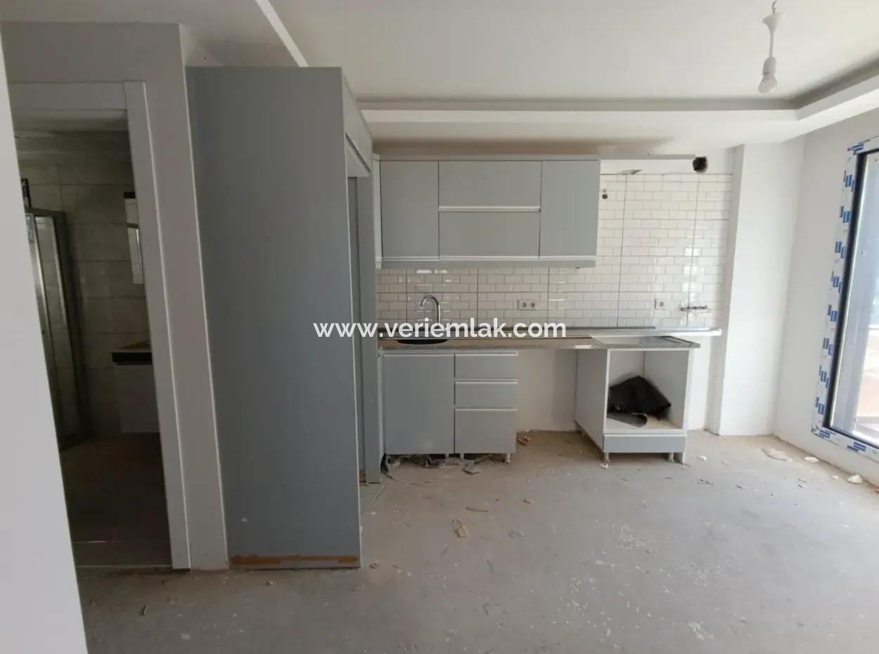 Seferihisar Gözsüzler'de Yatırıma Uygun 1+1 Daire