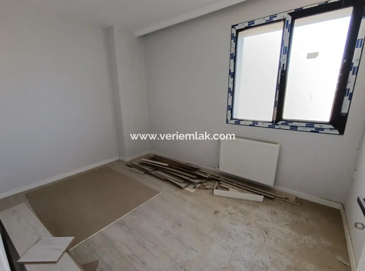 Seferihisar Gözsüzler'de Yatırıma Uygun 1+1 Daire