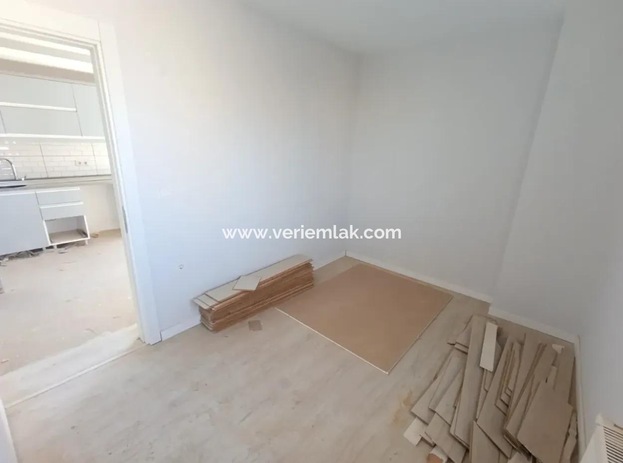 Seferihisar Gözsüzler'de Yatırıma Uygun 1+1 Daire