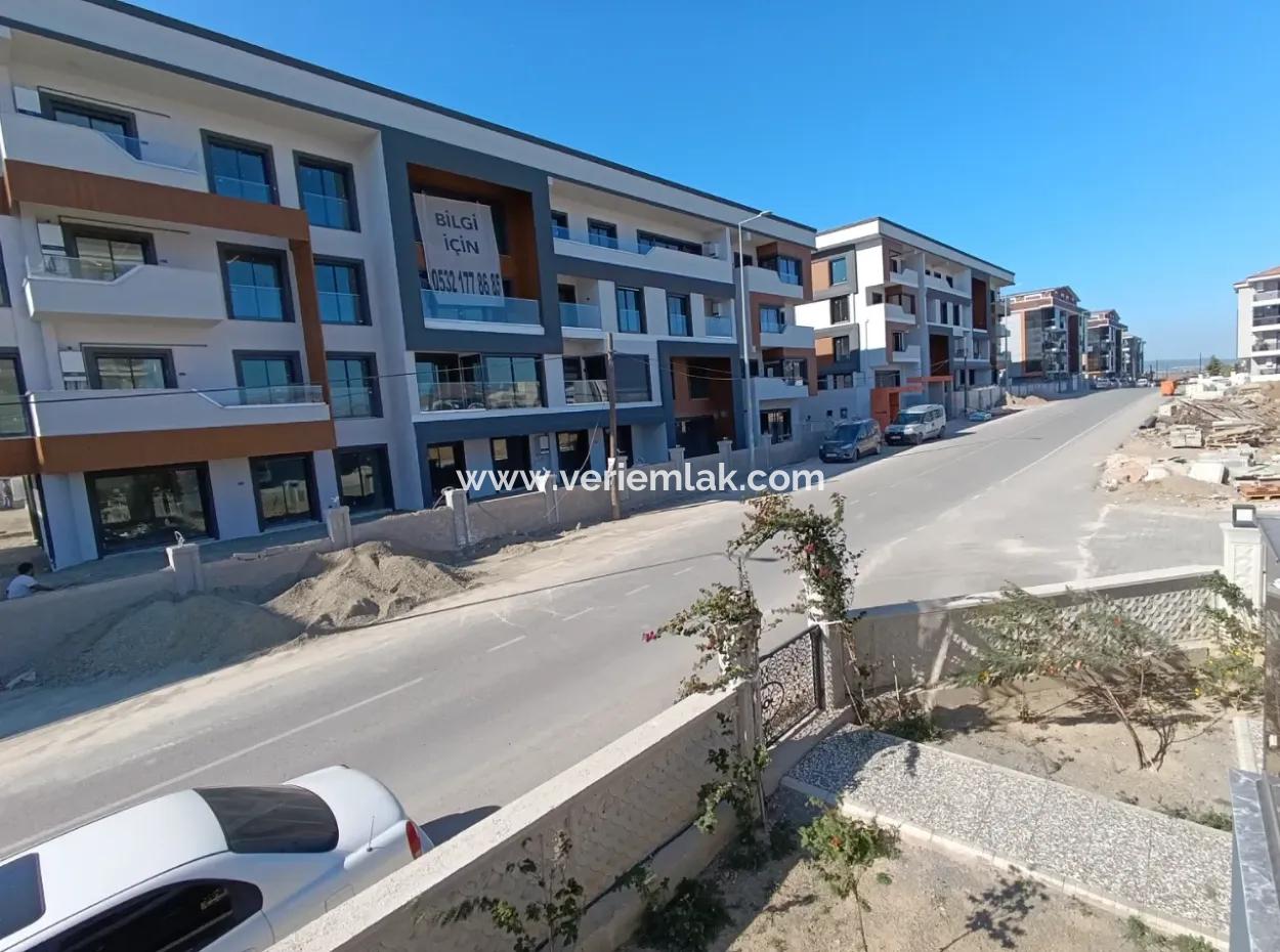 Seferihisar Gözsüzler'de Yatırıma Uygun 1+1 Daire