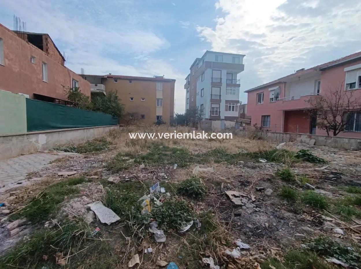 Seferihisar Hıdırlık Mahallesi'nde Yatırımlık Villa Arsası