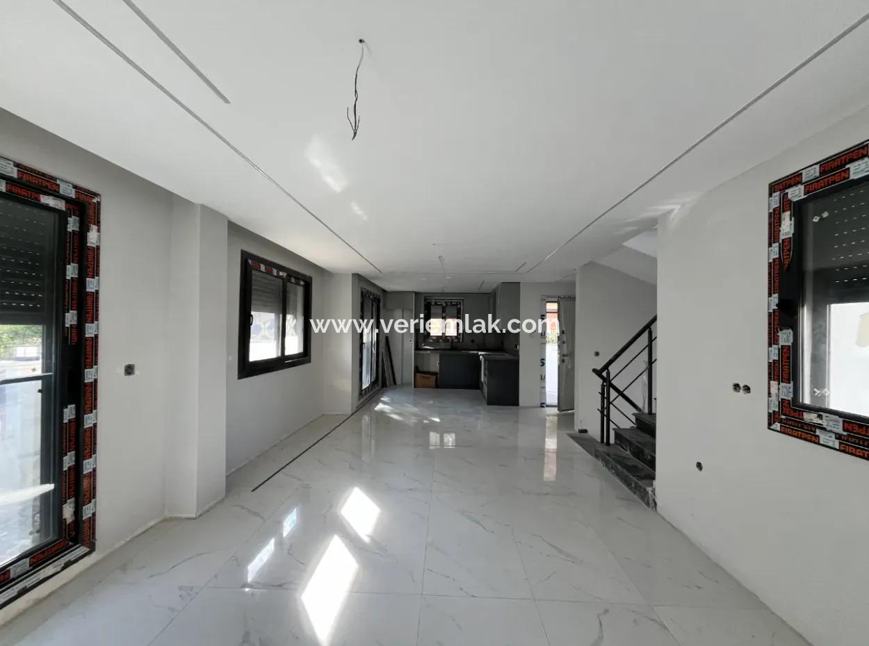 Denize 100 Metre Mesafede Sıfır Villa – Seferihisar Akarca Tepecik Mahallesi