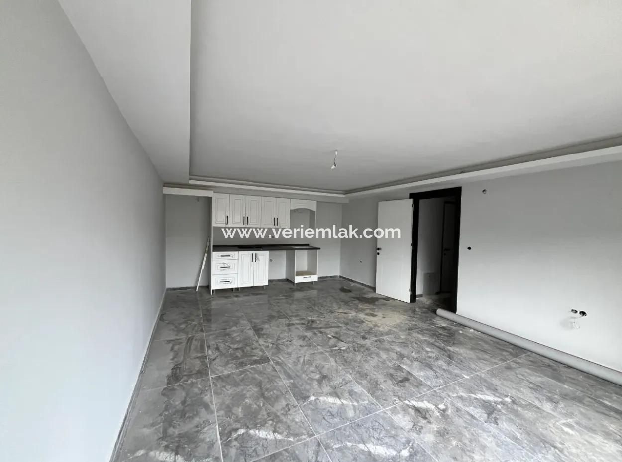 Seferihisar Gözsüzler’de Köşe Parsel 4+2 Lüks Villa!