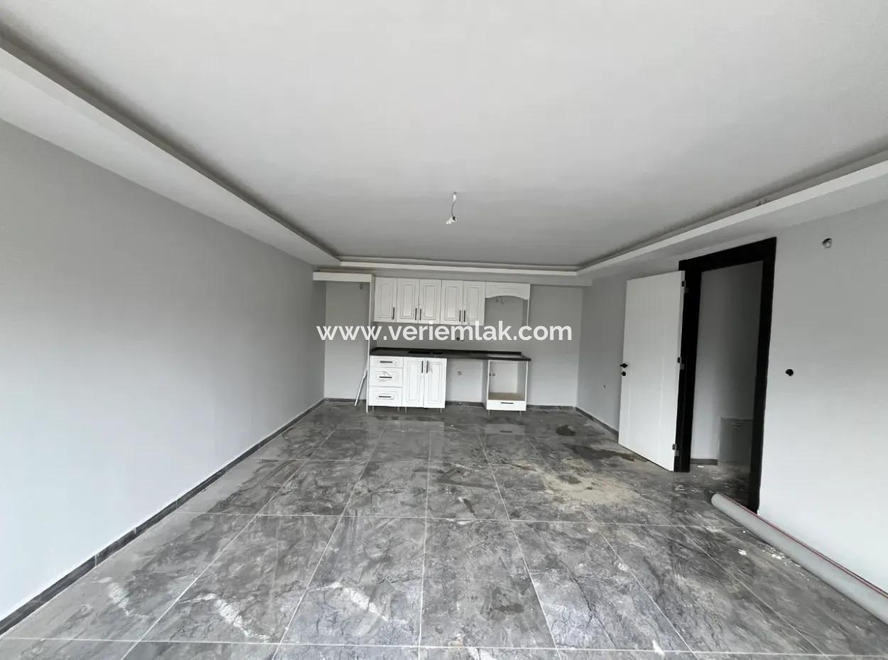 Seferihisar Gözsüzler’de Köşe Parsel 4+2 Lüks Villa!