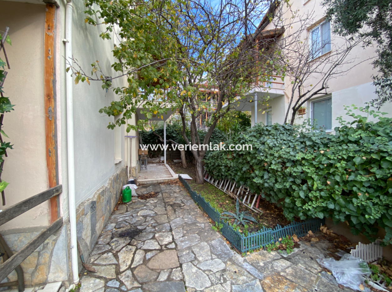 Seferihisar Doğanbey Doğa Sitesinde Yaşama Hazır Satılık 4+1 Villa