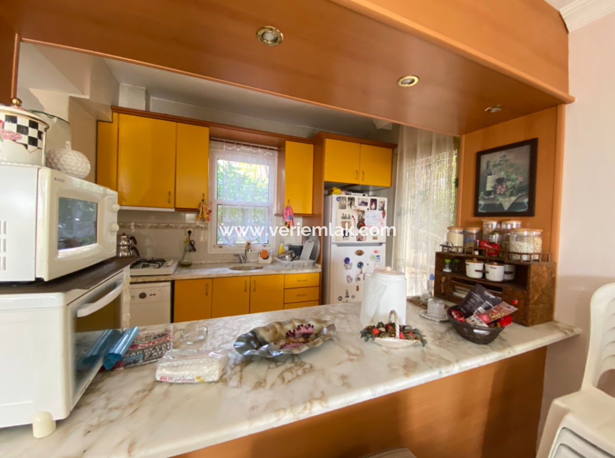 Seferihisar Doğanbey Doğa Sitesinde Yaşama Hazır Satılık 4+1 Villa