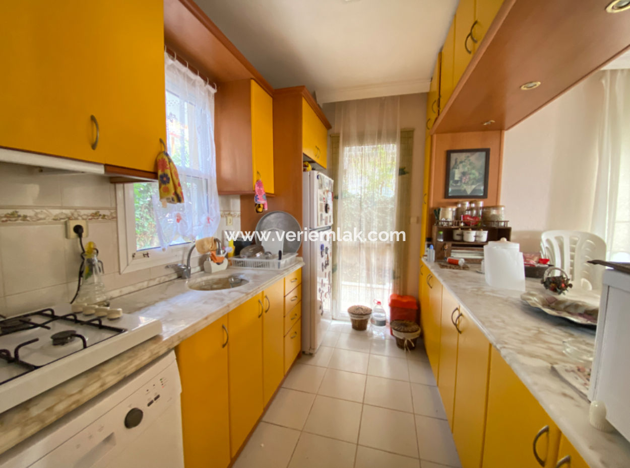 Seferihisar Doğanbey Doğa Sitesinde Yaşama Hazır Satılık 4+1 Villa