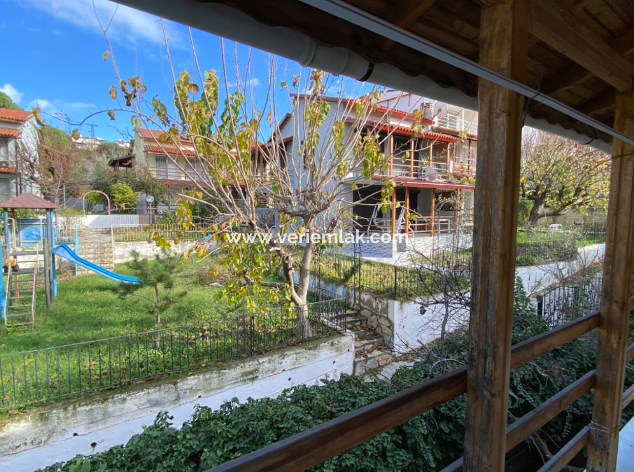 Seferihisar Doğanbey Doğa Sitesinde Yaşama Hazır Satılık 4+1 Villa