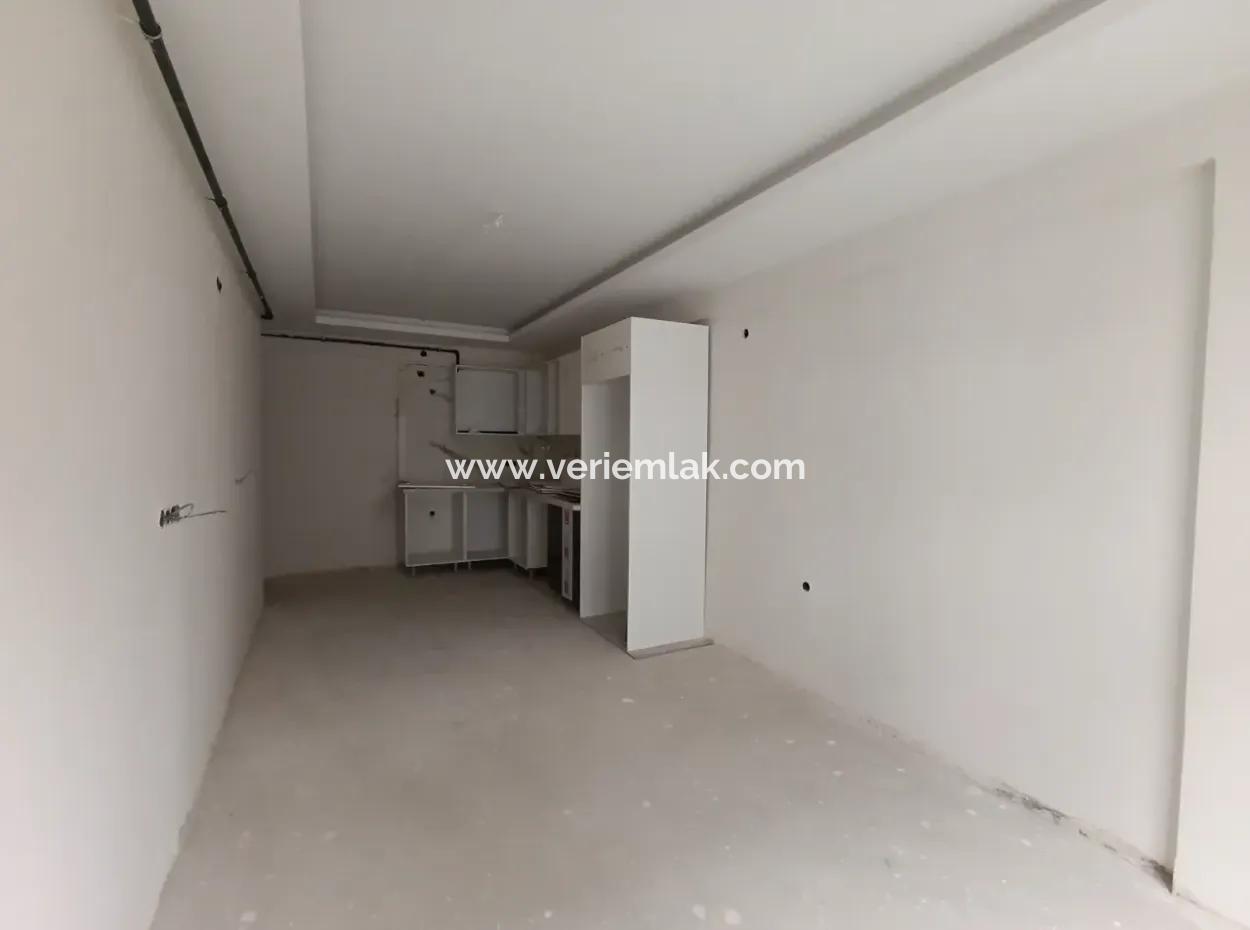 Seferihisar’da Devlet Hastanesi Yakınında Sıfır 2+1 Daireler!