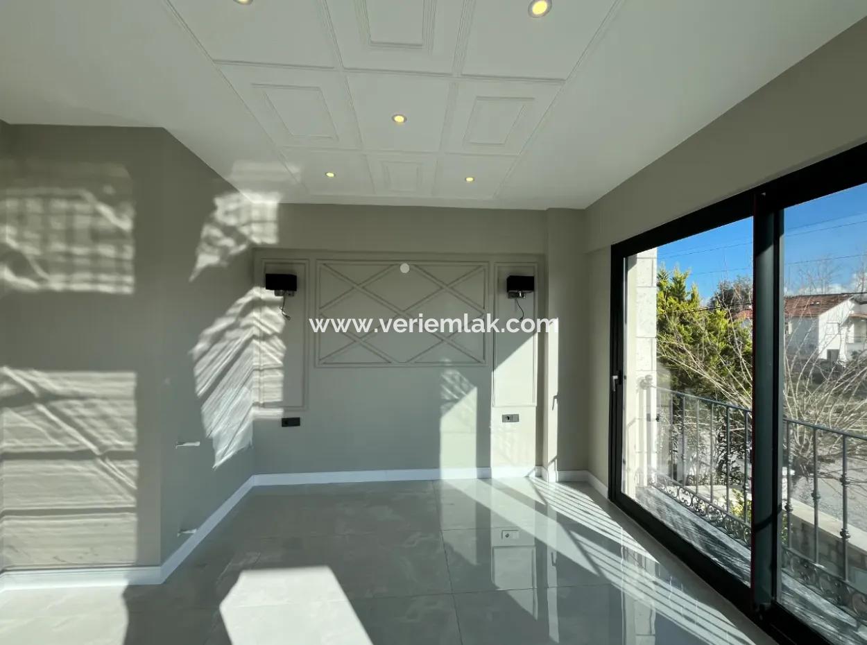 Denize Komşu Taş Villa İle Hayallerinizi Gerçekleştirin