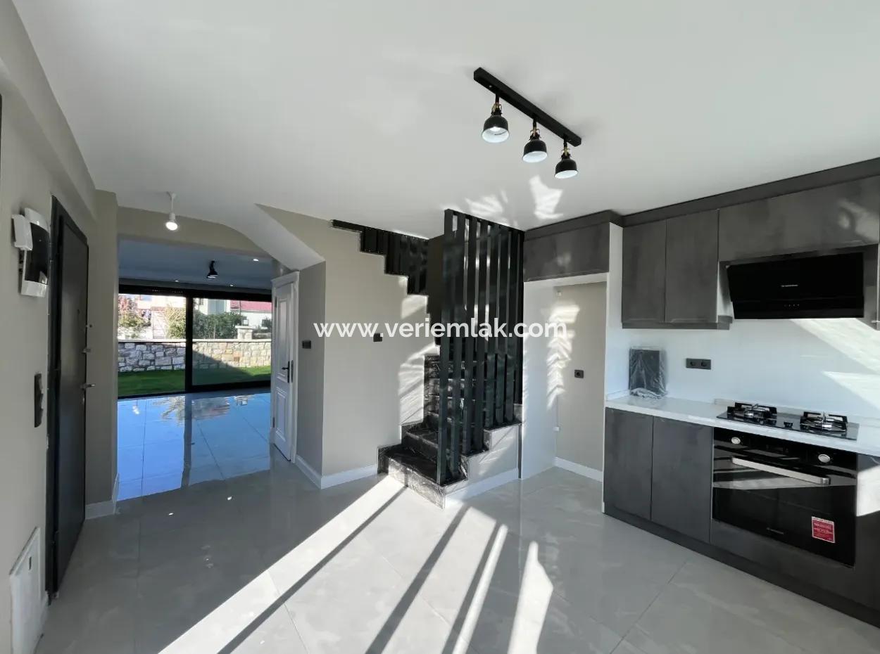 Denize Komşu Taş Villa İle Hayallerinizi Gerçekleştirin